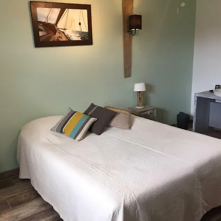 Au Grand Saule Les Attaques