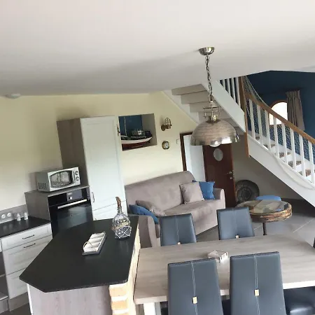 Au Grand Saule Les Attaques